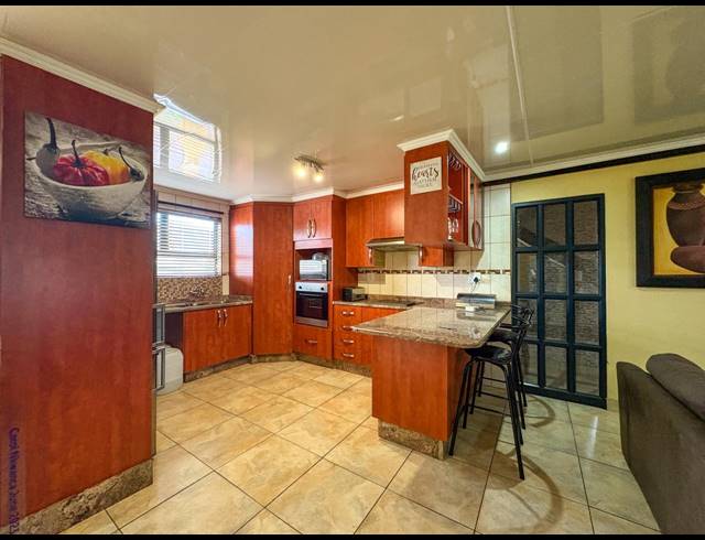 3 BEDROOM HOUSE FOR SALE IN SONNEVELD